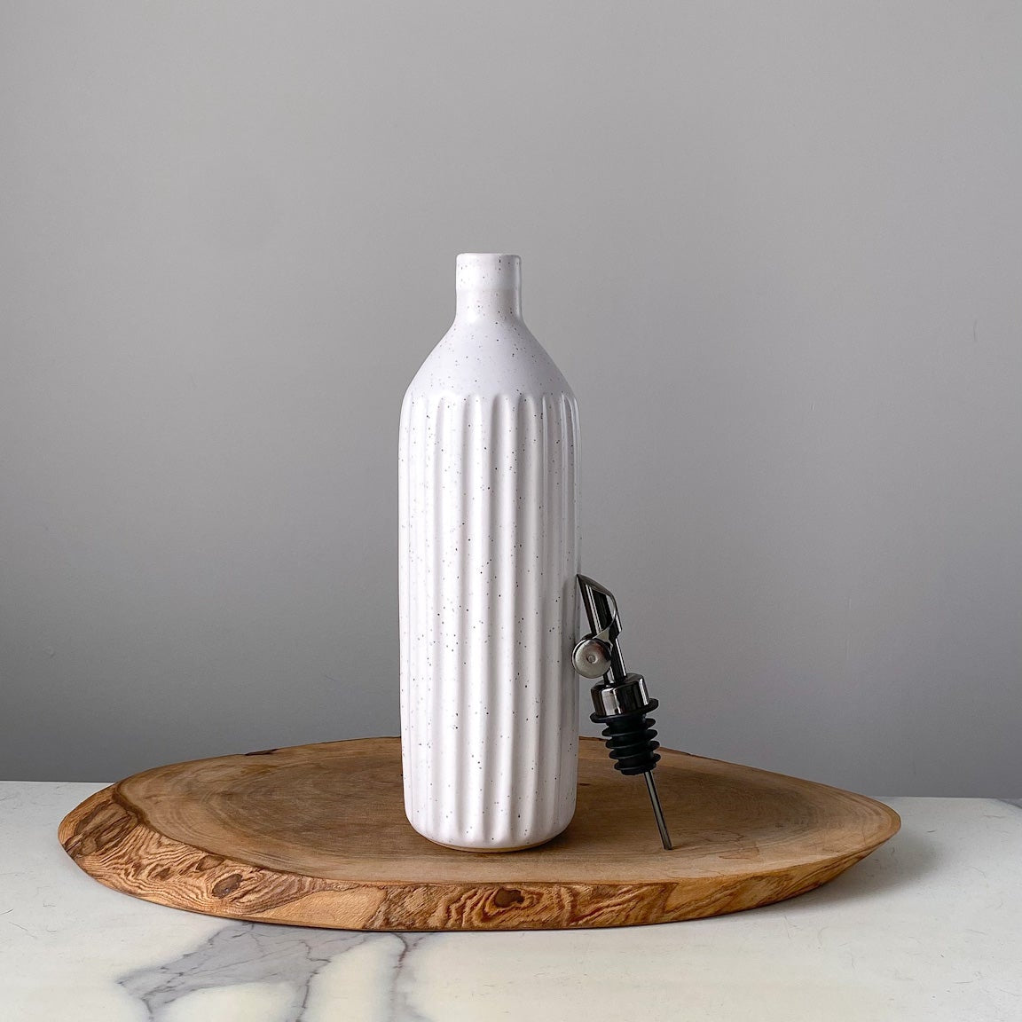 Carved Speckle Oil Pourer