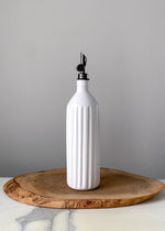 Load image into Gallery viewer, Carved Oil Pourer
